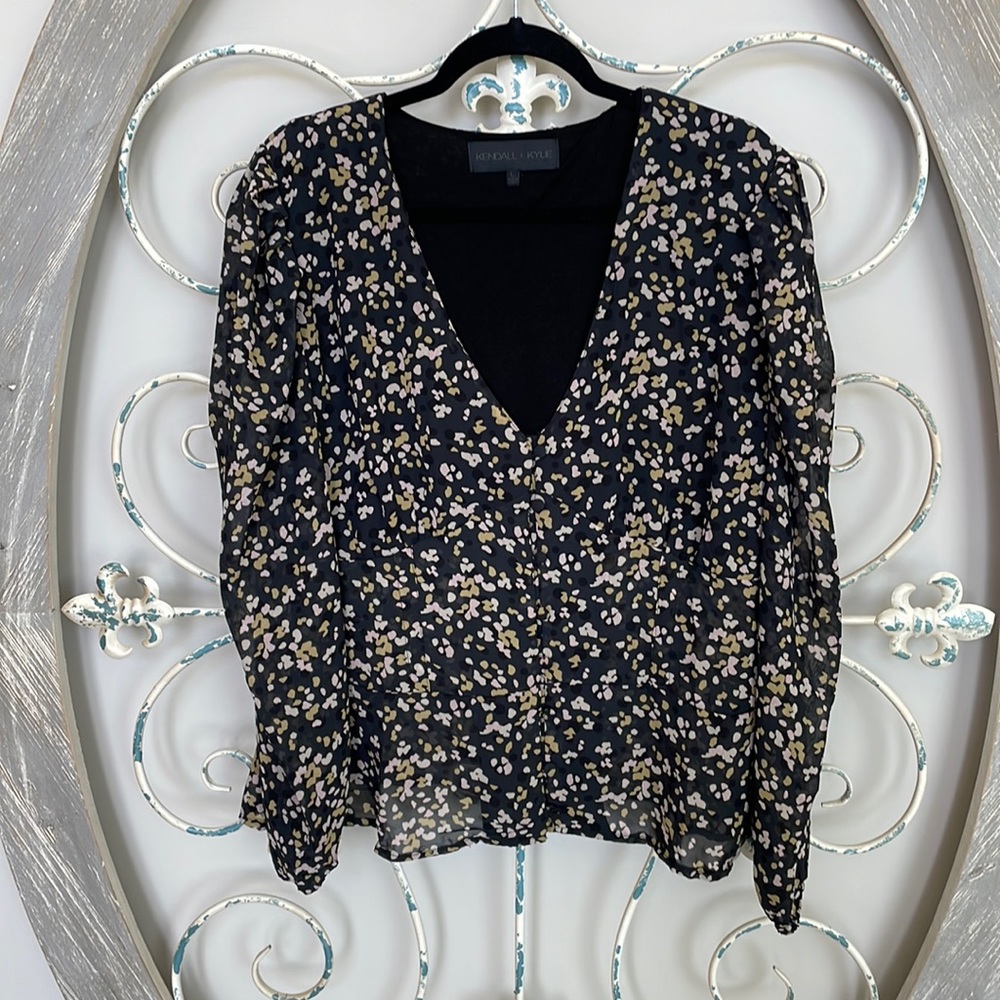 KENDALL + KYLIE top